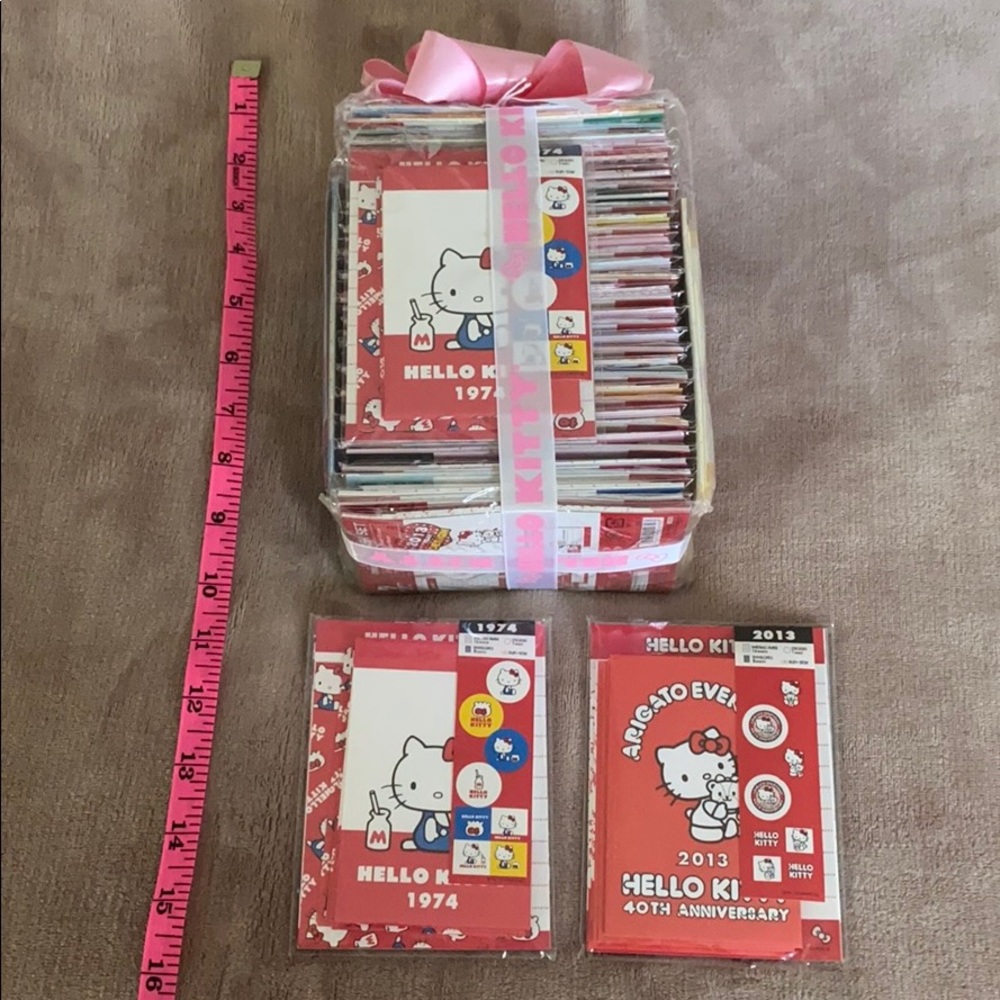 Hello Kitty letter sets